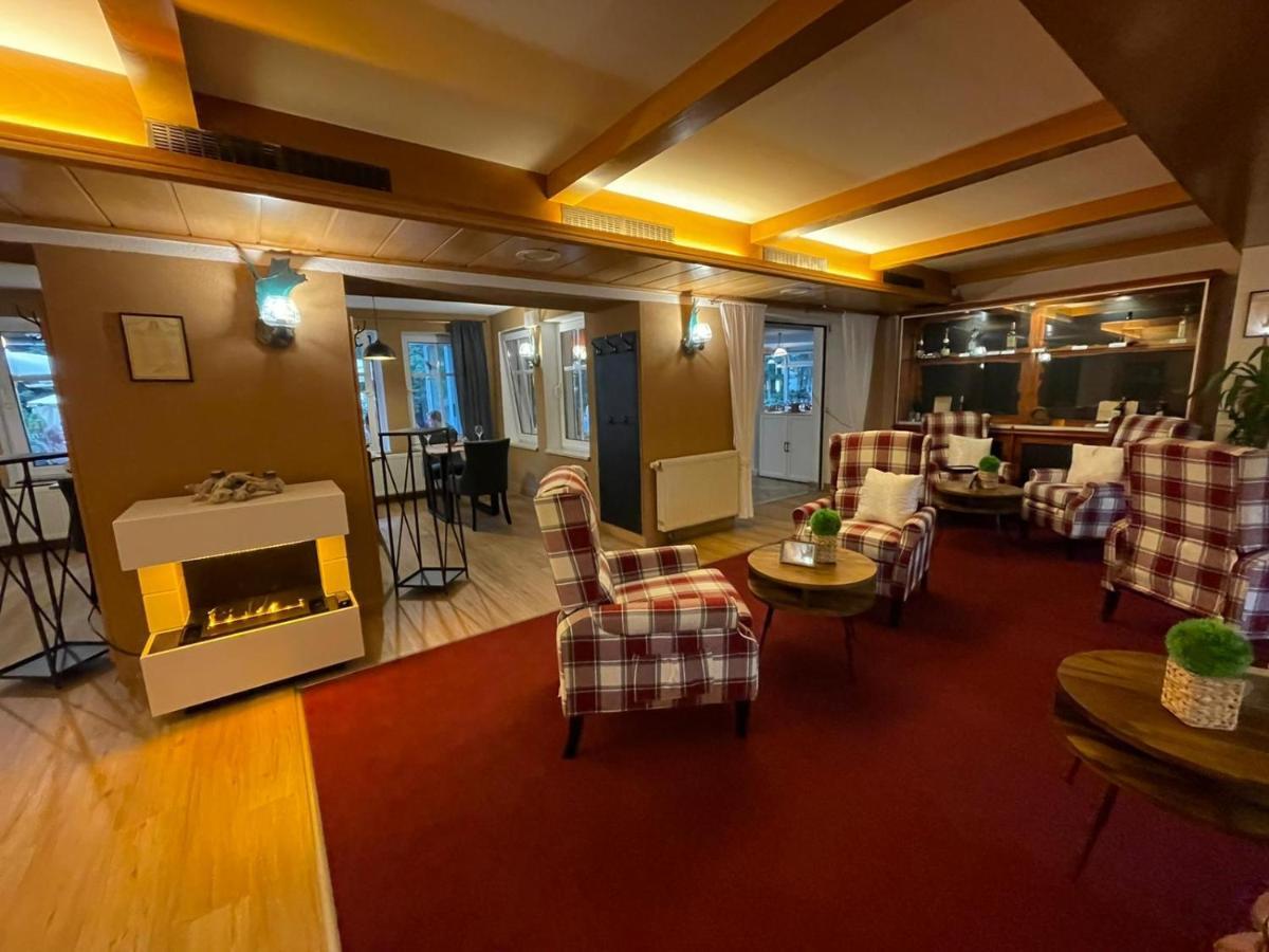 Berghotel Drei Brueder Hoehe Marienberg Esterno foto