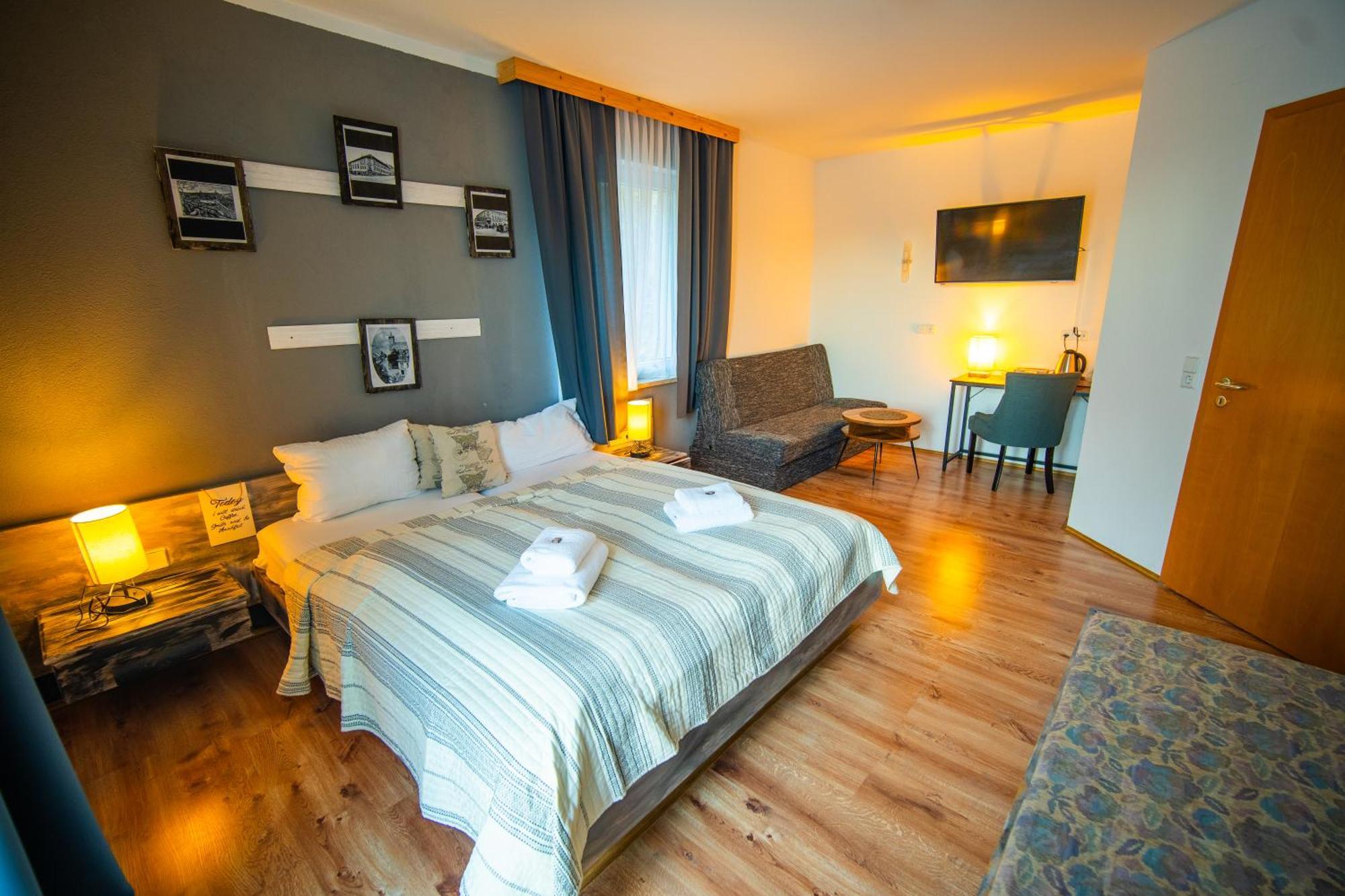 Berghotel Drei Brueder Hoehe Marienberg Esterno foto