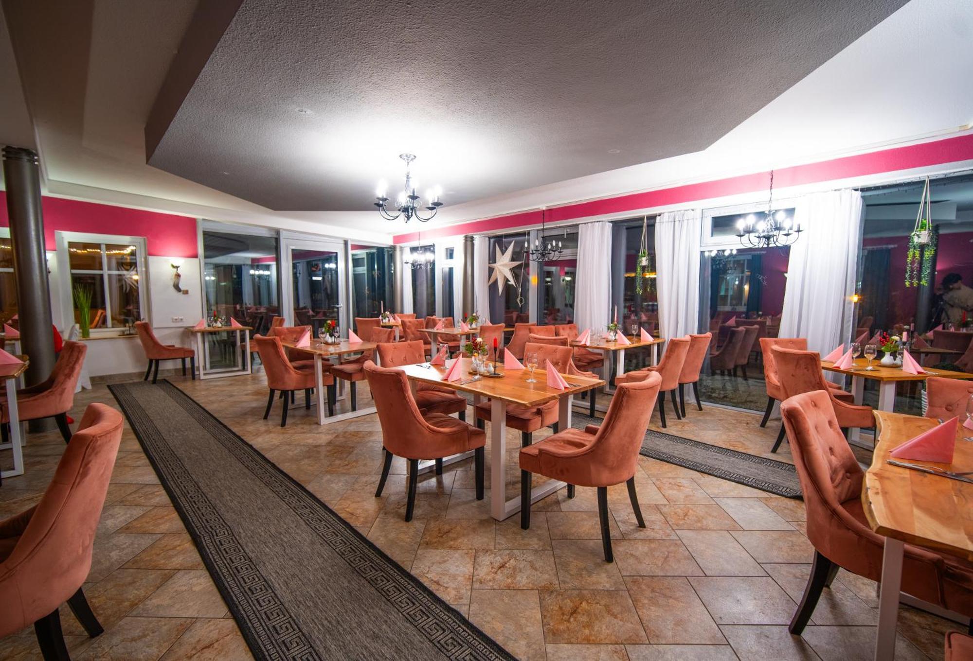 Berghotel Drei Brueder Hoehe Marienberg Esterno foto